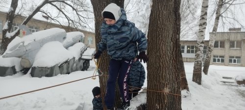 В оборонно-спортивном лагере 