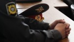 Полицейские Красноперекопского района установили похитителя телефона несовершеннолетней